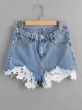 Contrast Crochet Frayed Hem Denim Shorts