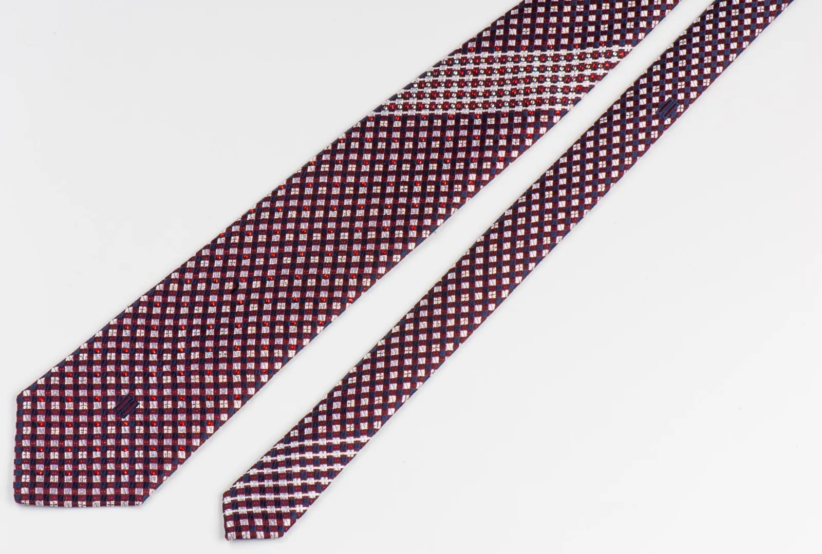 Daks Men's Crystal Silk Neck Tie Silver Blue Burgundy Checked Design With red Sparkles