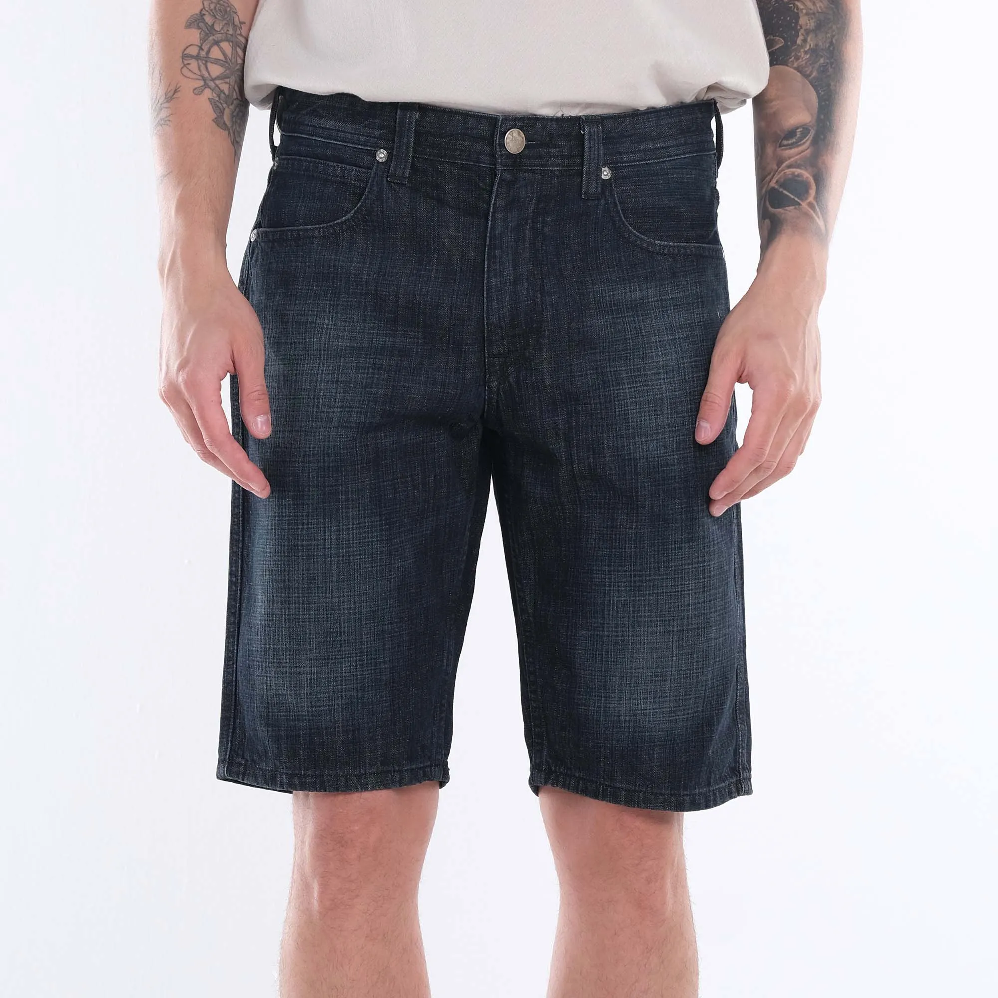 MENS SLIM DENIM SHORTS IN TINTED BLUE